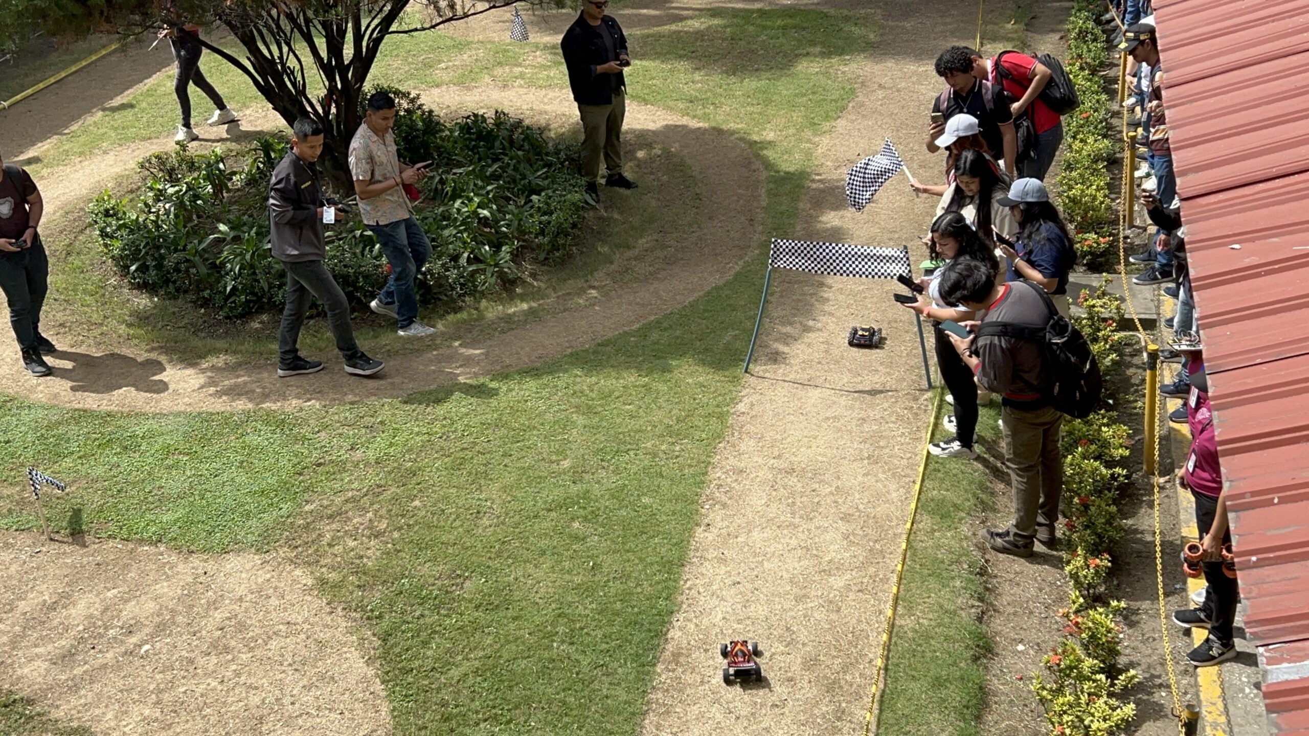 competencia de vehiculo radio controlado1